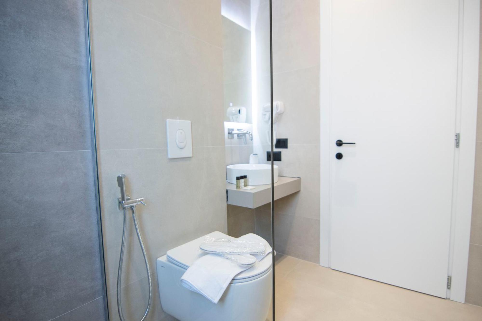 Mina Luxury Rooms Tirana Exterior photo