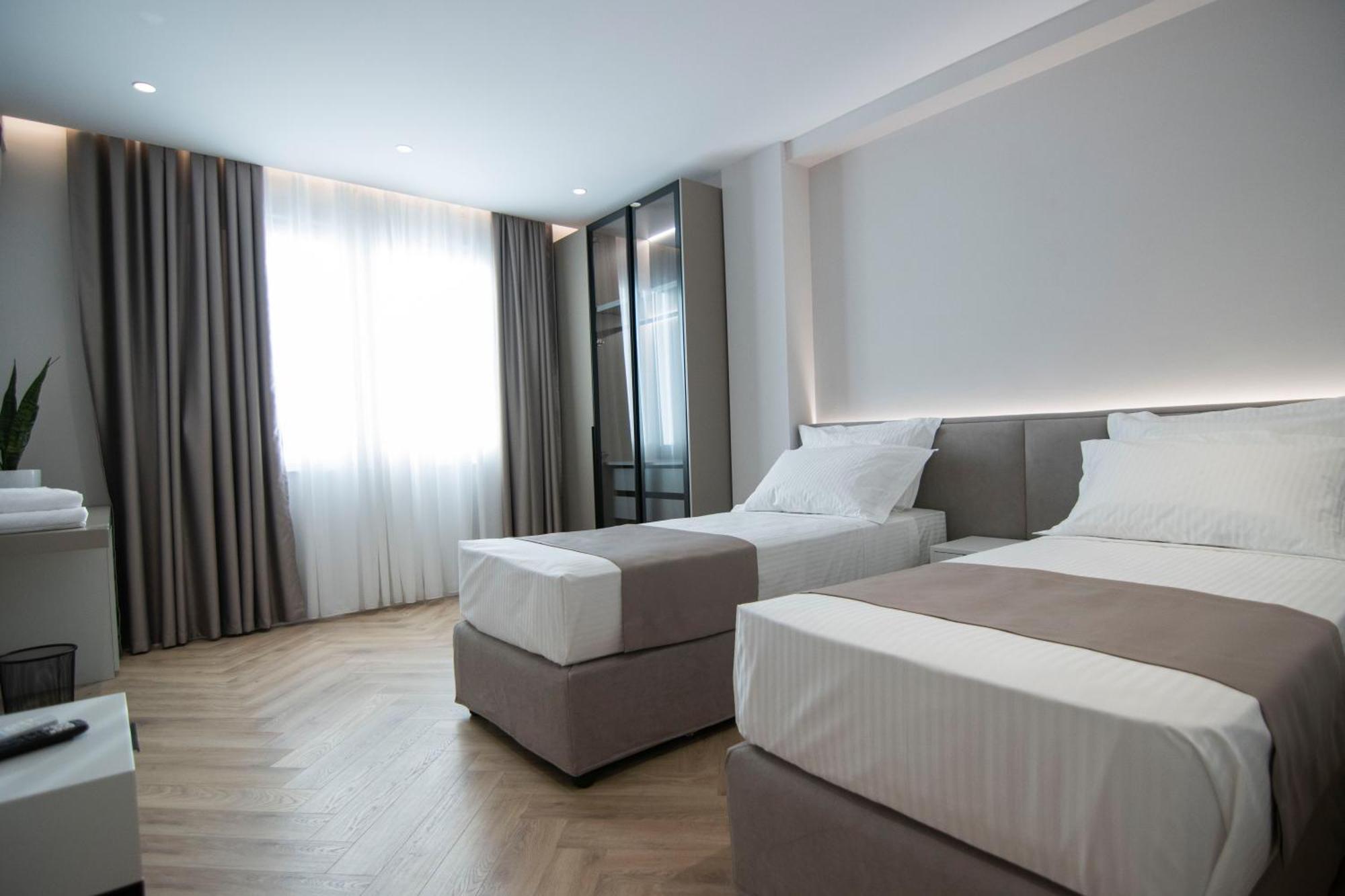 Mina Luxury Rooms Tirana Exterior photo