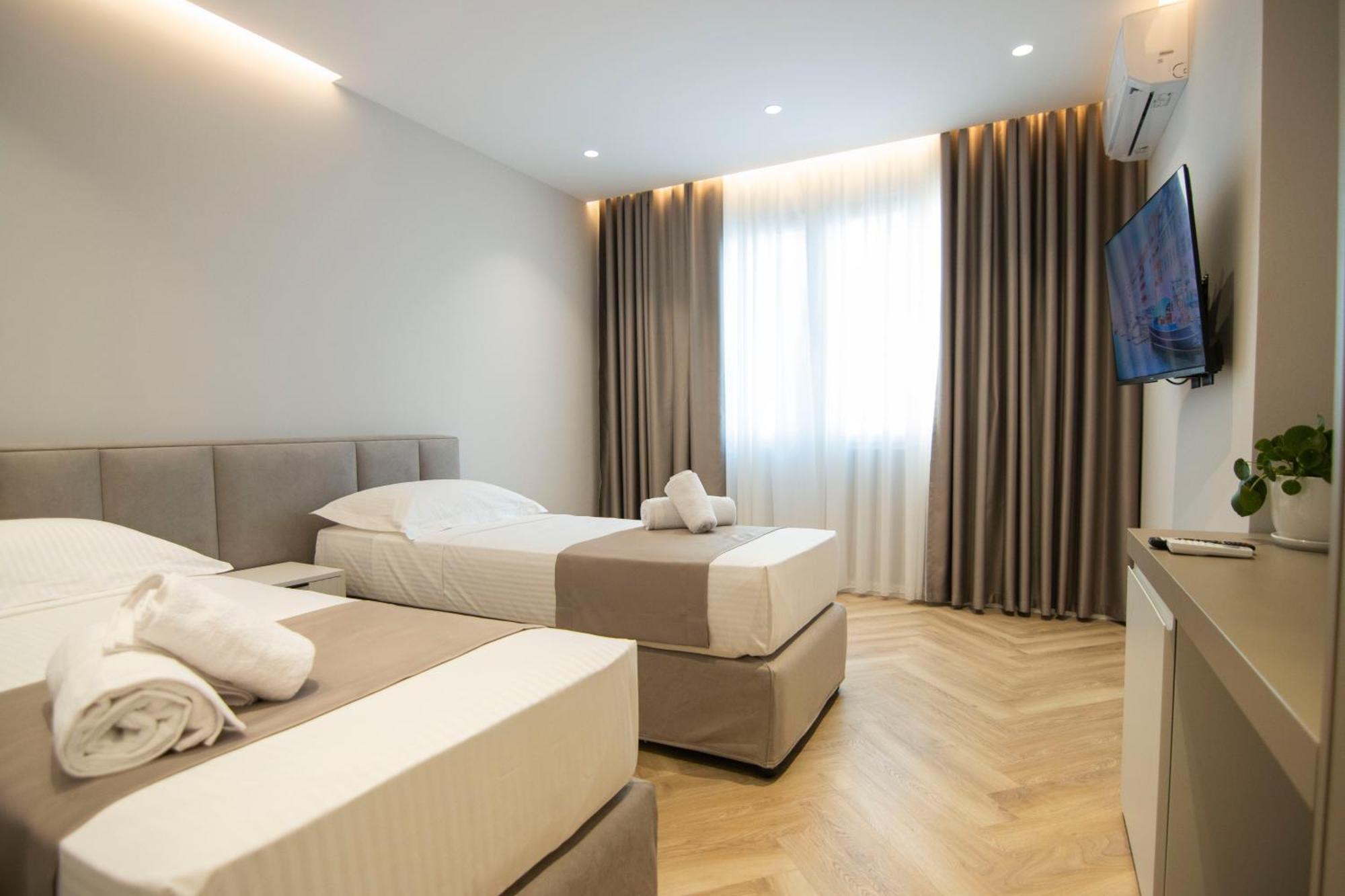 Mina Luxury Rooms Tirana Exterior photo